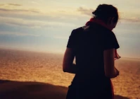 伤感说说让人心疼心情低落(你有没有过伤心到极致哭不出来的感觉)