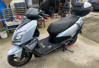 「UY125摩托车：125cc踏板界的现象级神车，销量与口碑双赢」