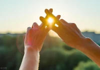 文案短句干净爱情(一生所爱文案短句干净治愈阳光)