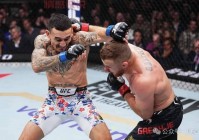 UFC最新比赛结果：佩雷拉卫冕轻重量级冠军！