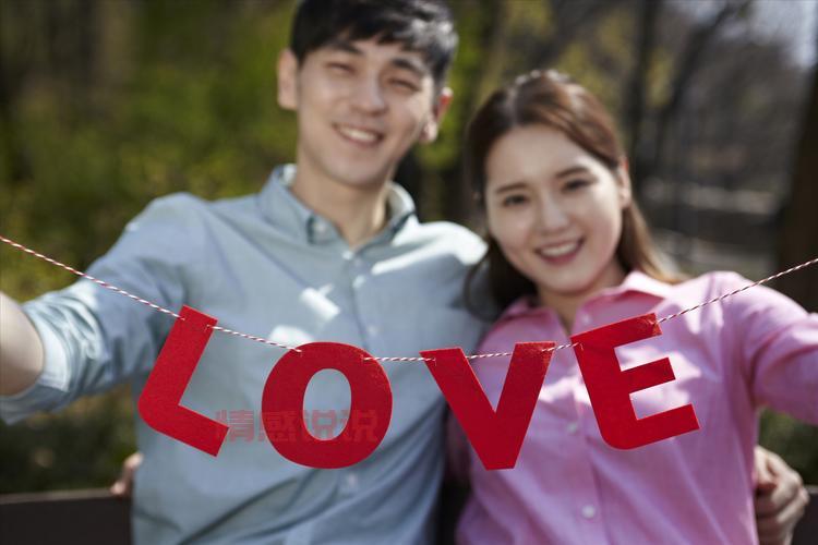 世纪佳缘情感说说：爱在心中，与你相守一生