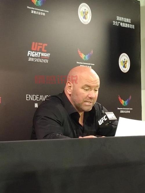 李景亮比赛失利,UFC总裁白大拿公开力挺