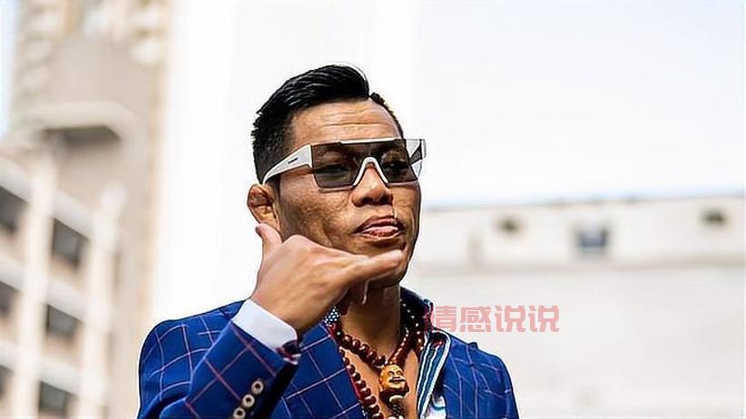 李景亮遭遇争议判罚,UFC总裁白大拿发声:裁判失误