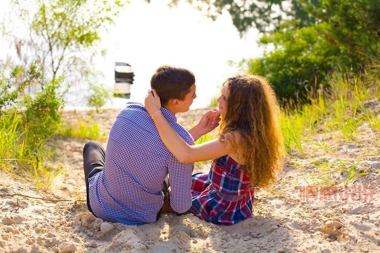 下载MarryU相亲交友,遇见你的理想伴侣