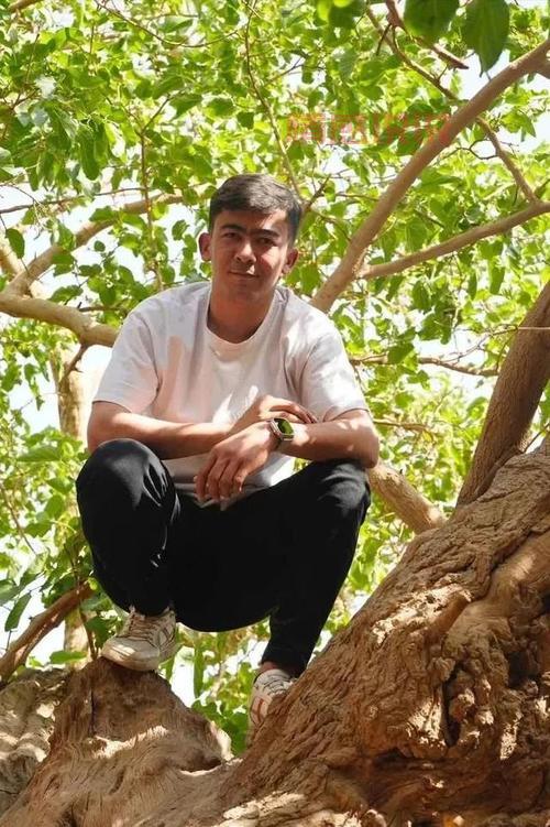 想找新疆男孩聊天室？这里有超多帅气小哥哥等你！