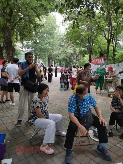 想脱单就去济宁相亲角,这里的小姐姐小哥哥真多!