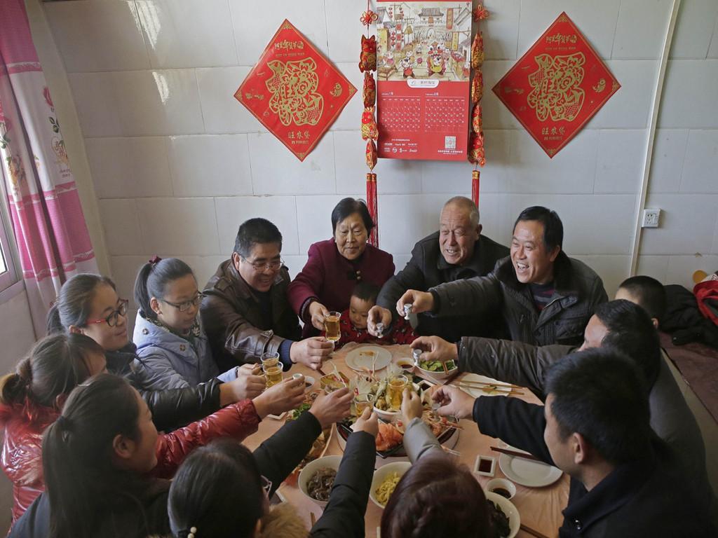 三个人爱情伤感句子(爱情里最美好的三个字是什么)