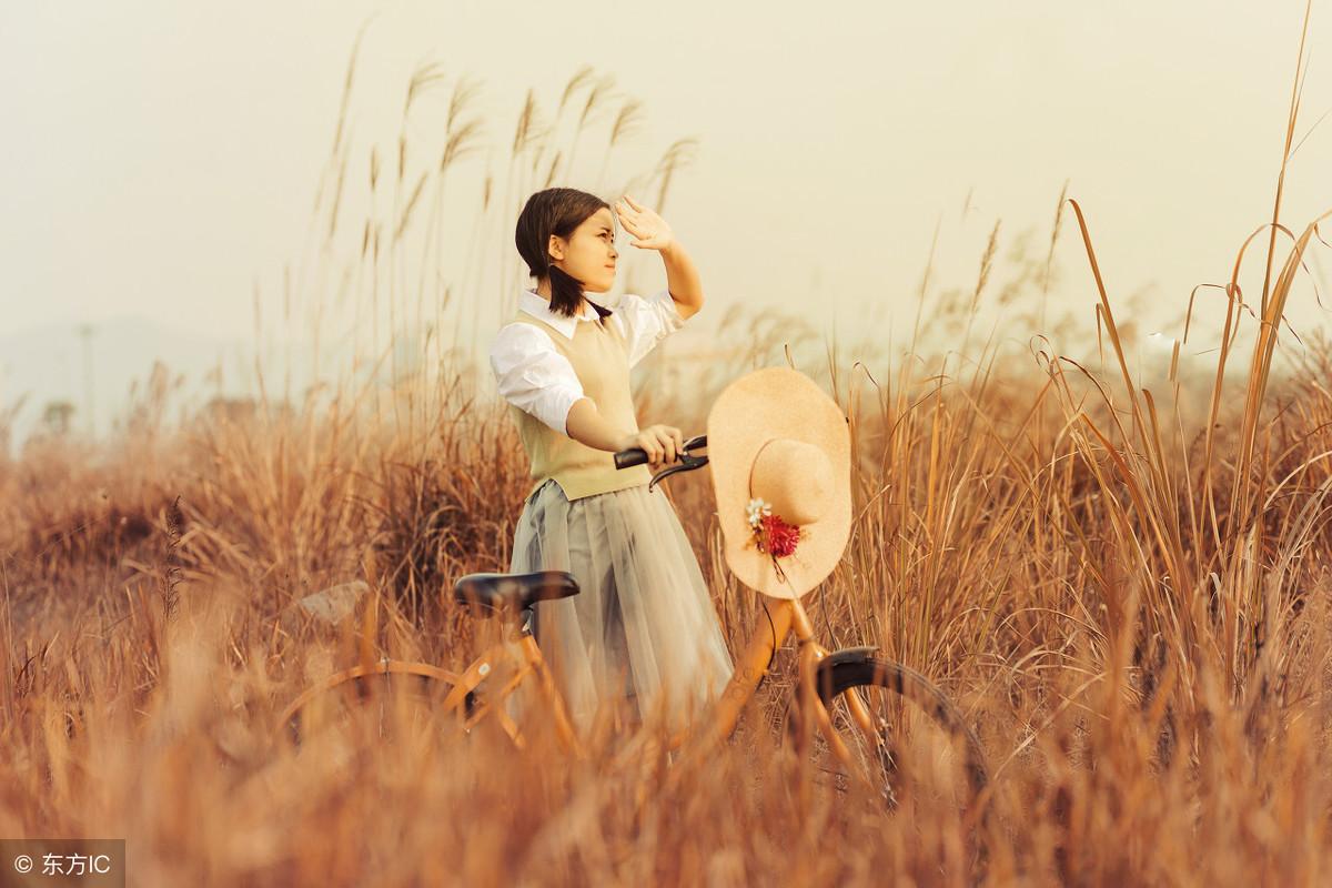 爱情适合发朋友圈的句子(适合发朋友圈的唯美爱情说说短语)