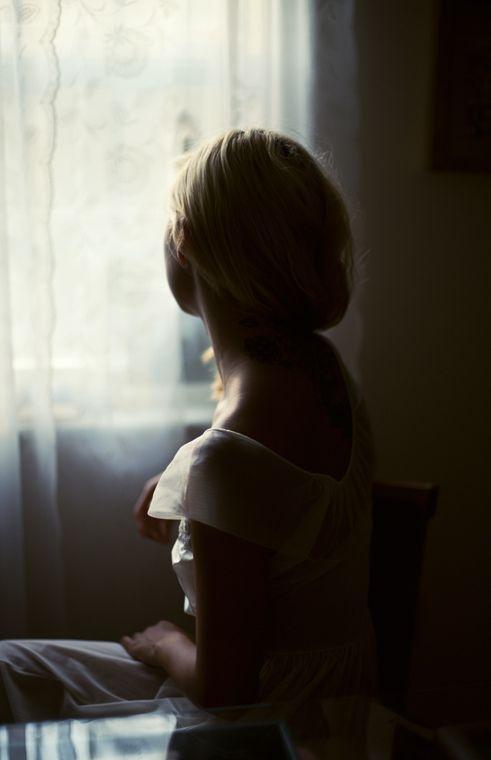 爱情说说伤感图片(文案短句伤感爱情)