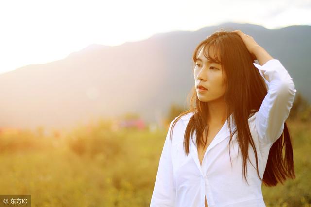 伤感说说配图带字(悲伤的说说句子配图)