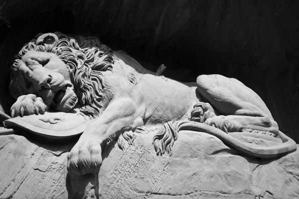 十字句子大全伤感(落落的经典语录)