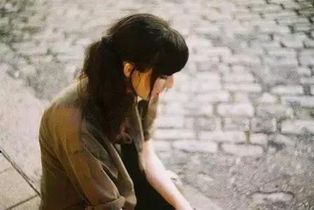 不想活着的伤感句子(母亲抑郁症自杀)