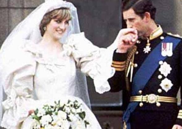 伤心绝望很扎心的句子十二个字以内(有什么彻底扎心的句子)