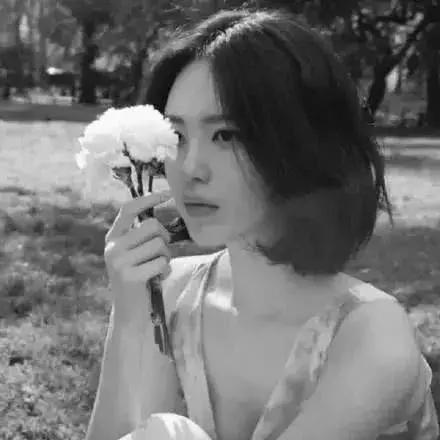 潇洒霸气精辟短句子(男人霸气很拽的一句话)